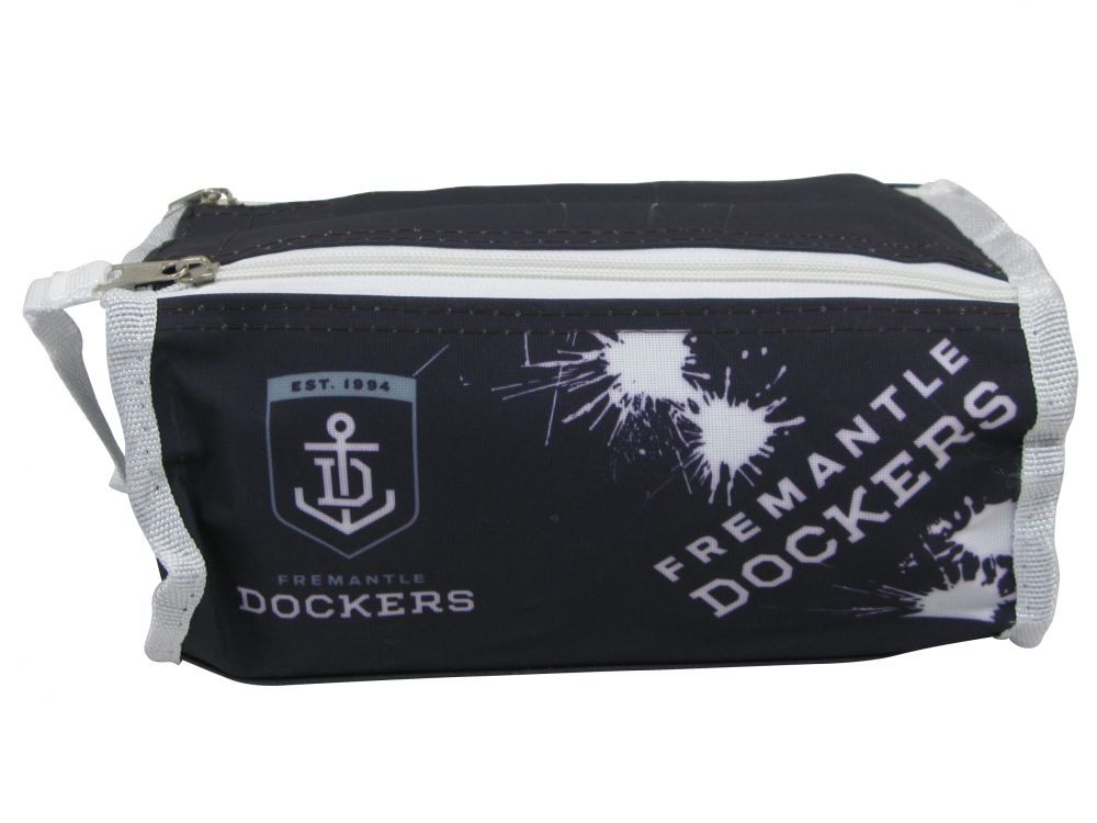 Dockers toiletry bag outlet